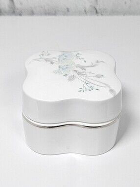 Vintage Porcelain Trinket Box White Floral Jewelry Keepsake Box with Lid